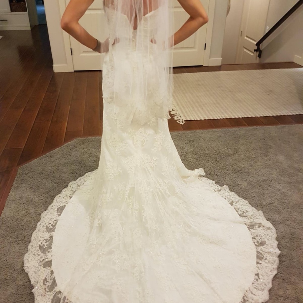 Wedding Dress - Picture 4 of 7